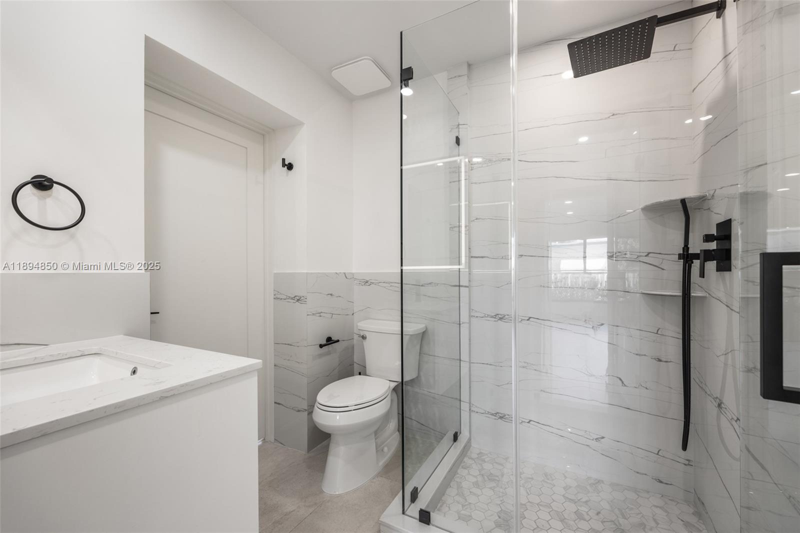 BRICKELL ESTATES - Residential Lease