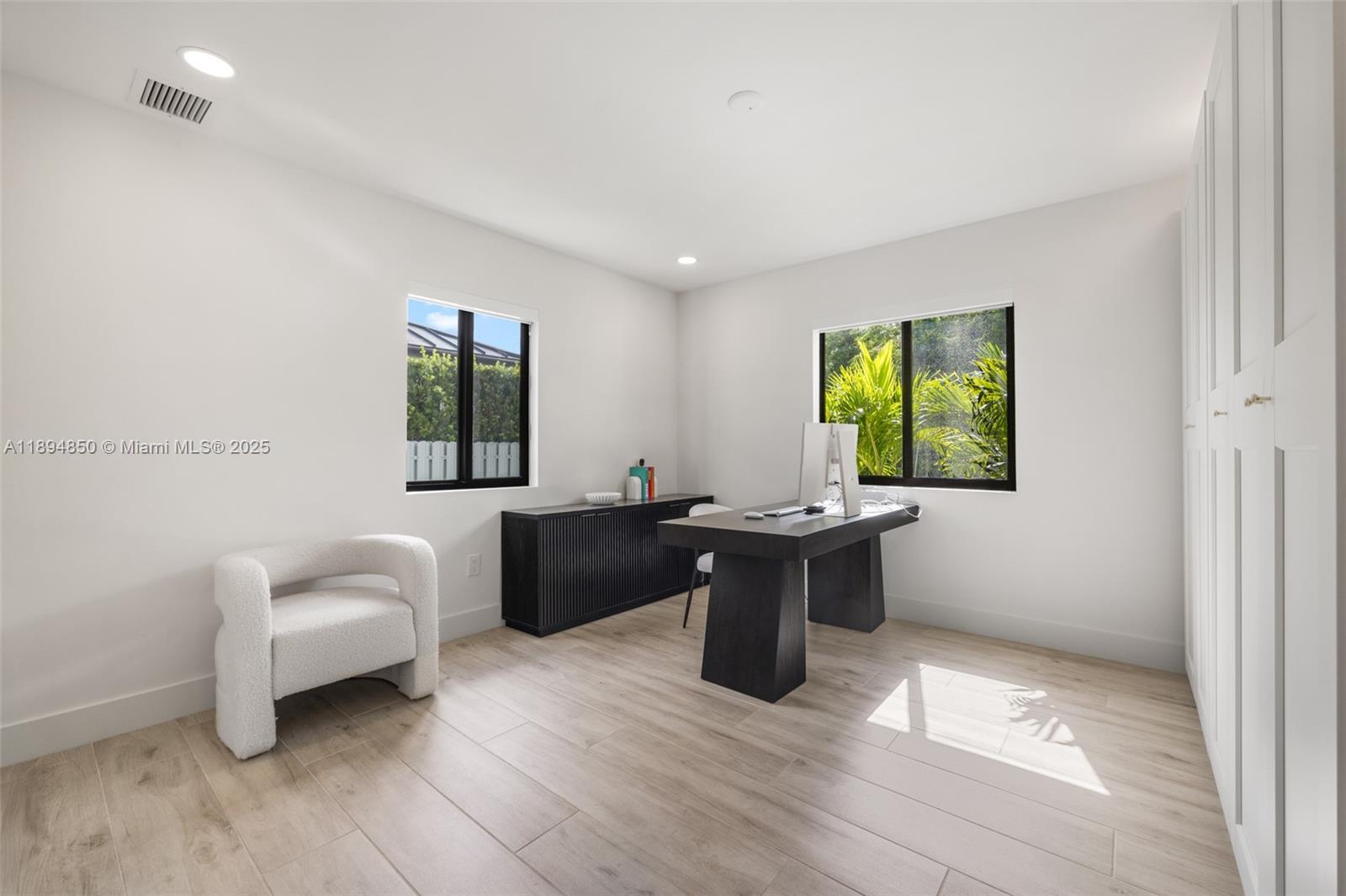 BRICKELL ESTATES - Residential Lease