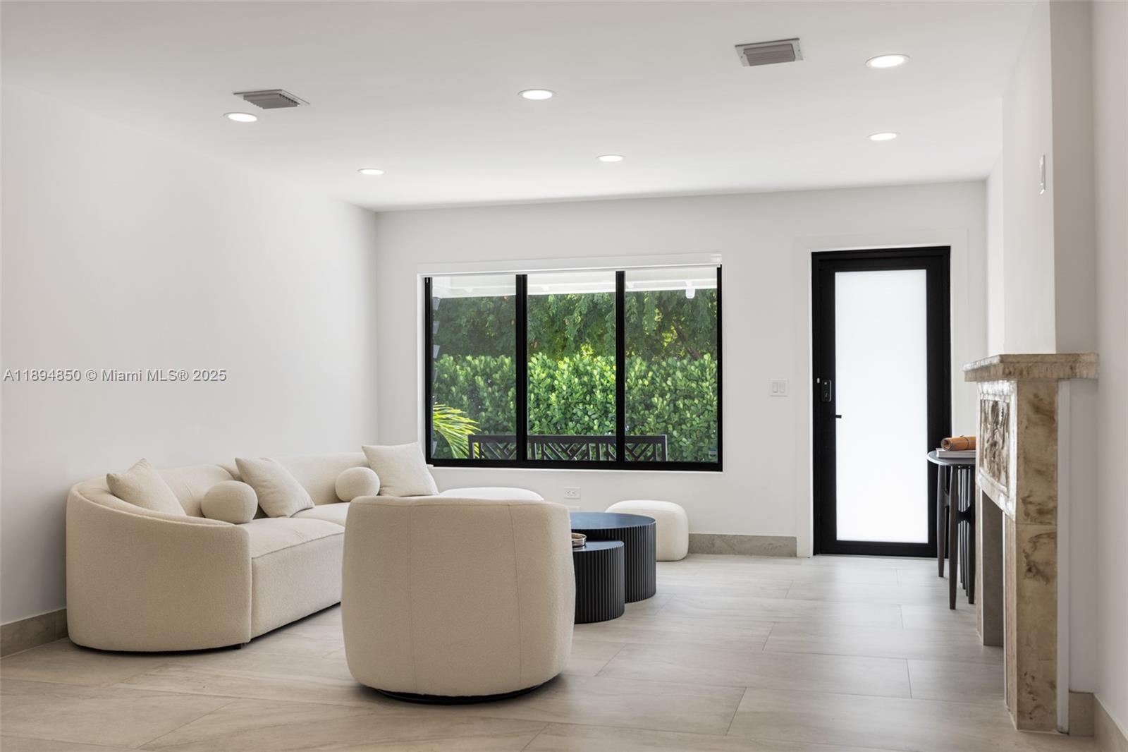 BRICKELL ESTATES - Residential Lease