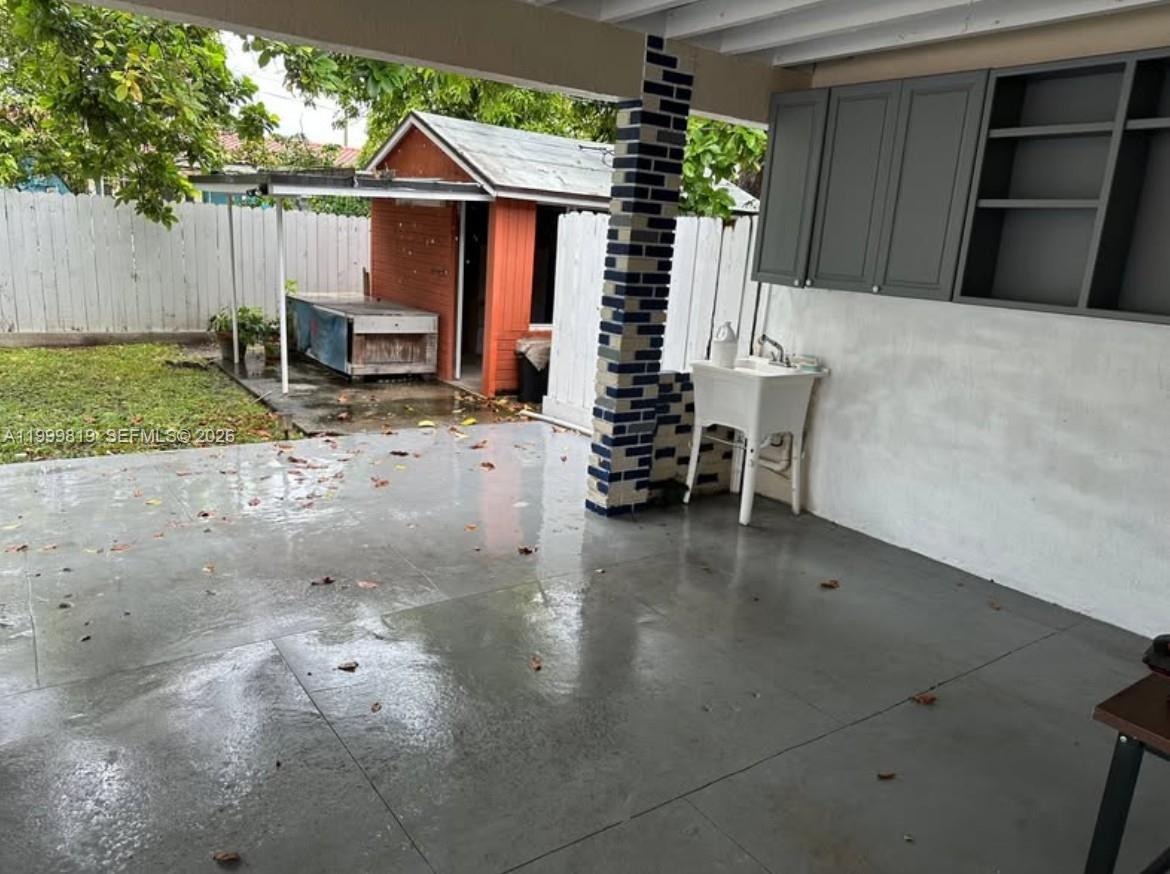 CORAL GABLES HEIGHTS - Residential