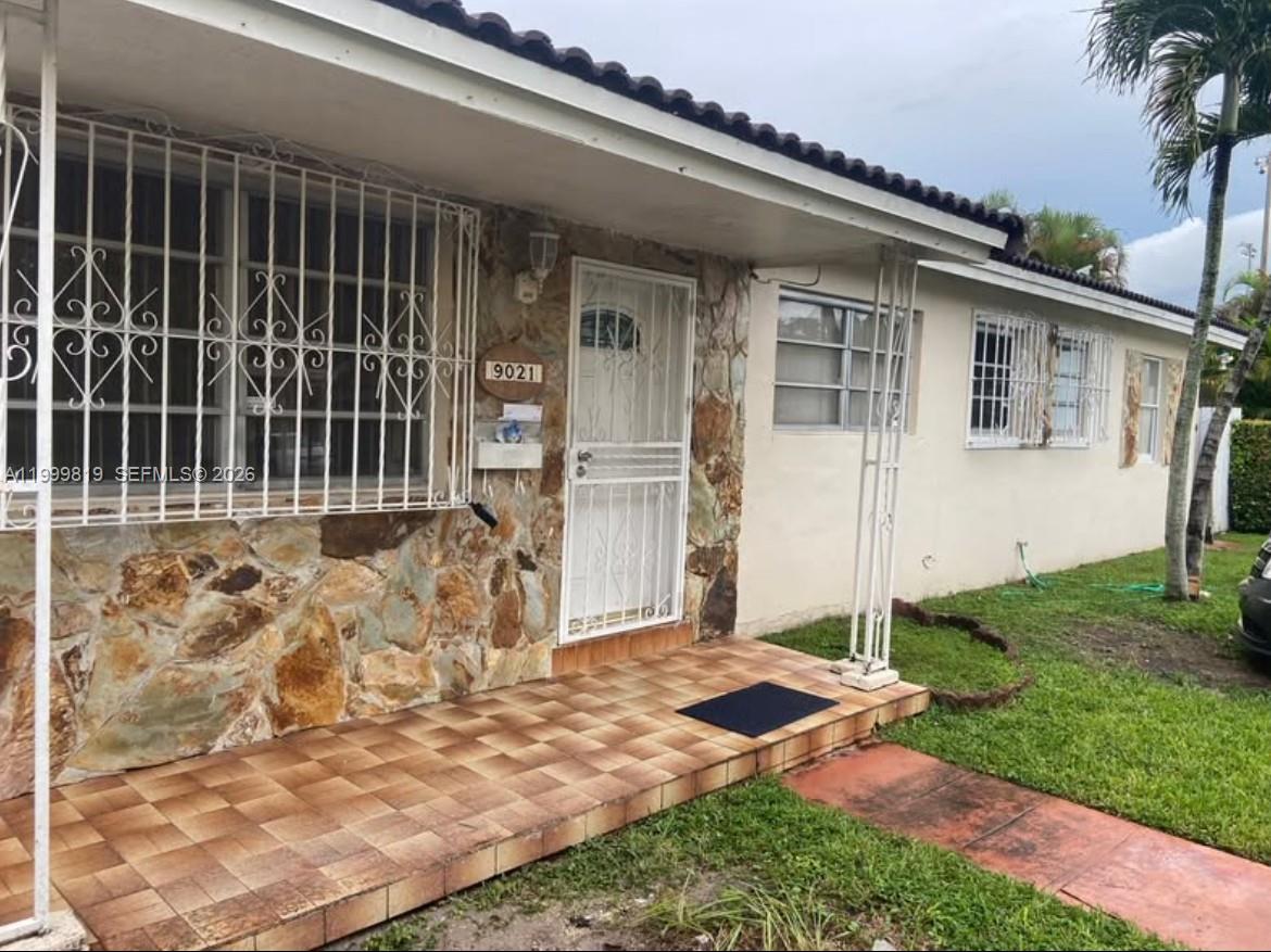 CORAL GABLES HEIGHTS - Residential