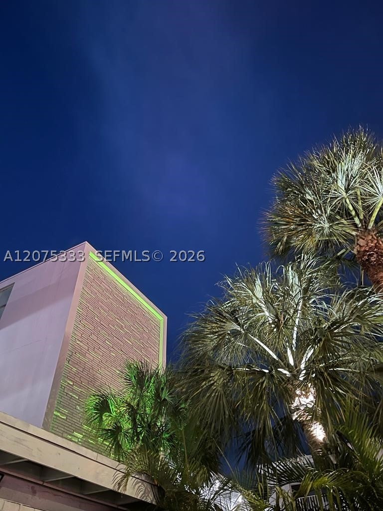 2101 Normandy Dr 206