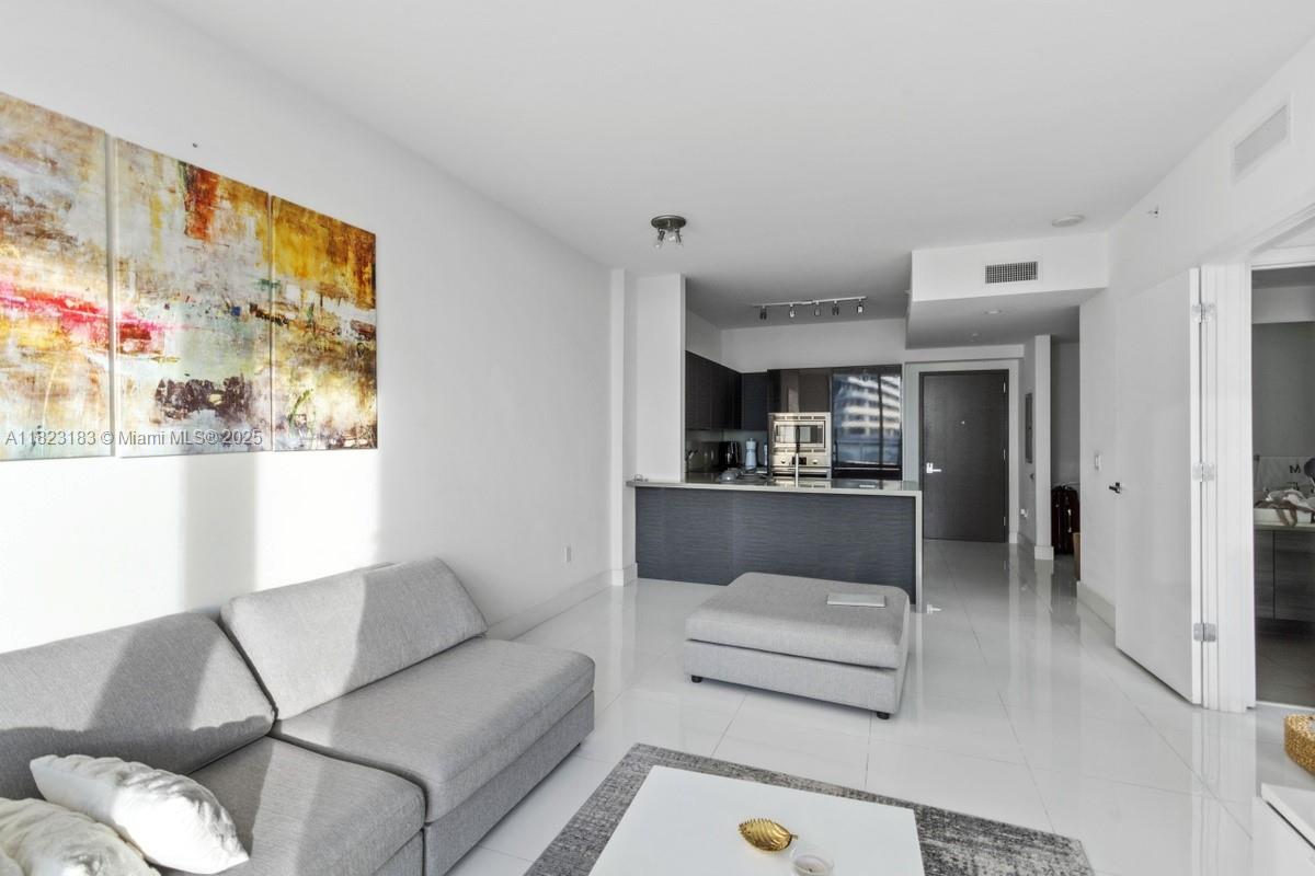 Rental Property at 1080 Brickell Ave 2603, Miami, Broward County, Florida - Bedrooms: 1 
Bathrooms: 1  - $3,900 MO.
