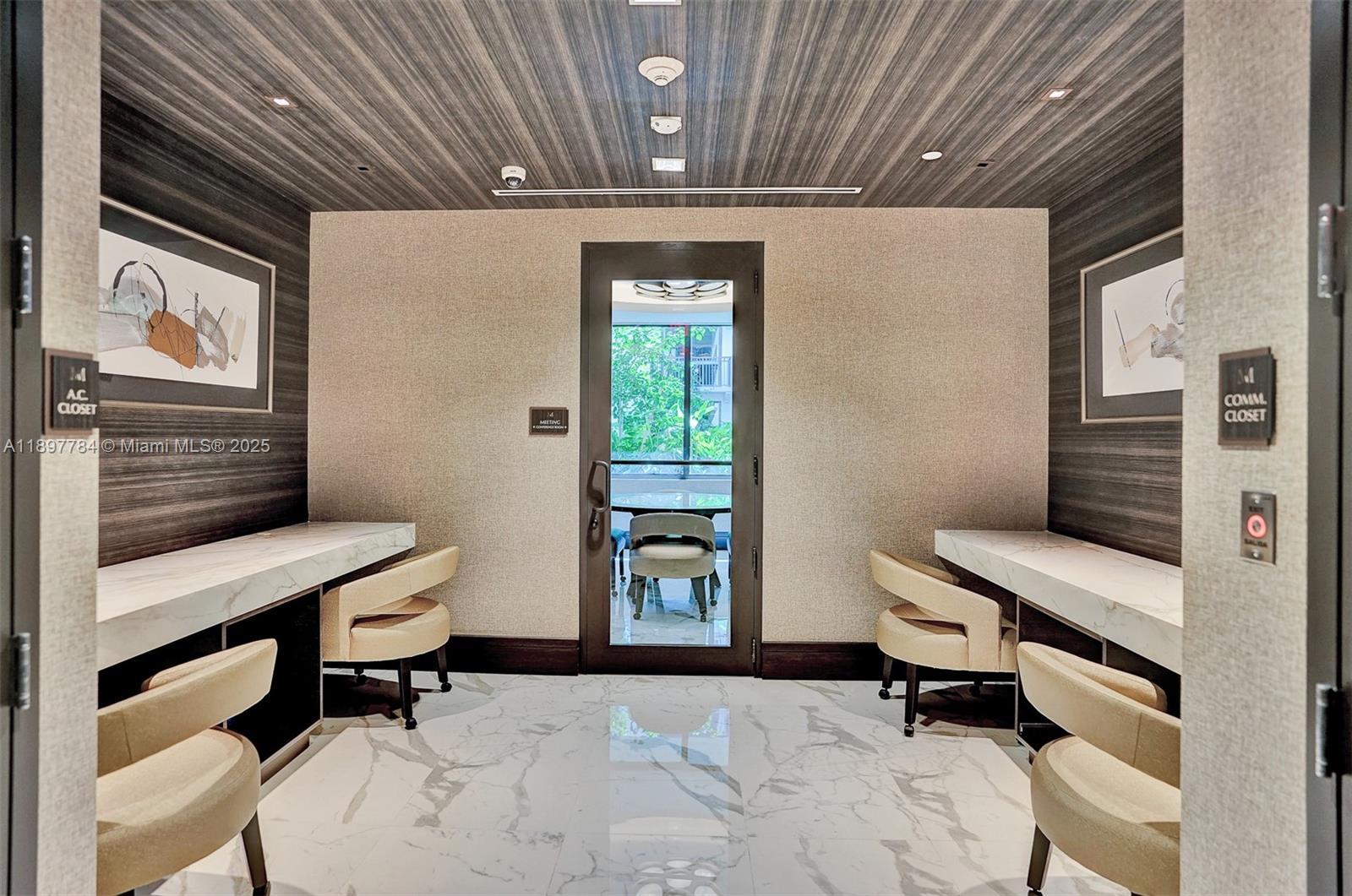 MERRICK MANOR - Residential Lease