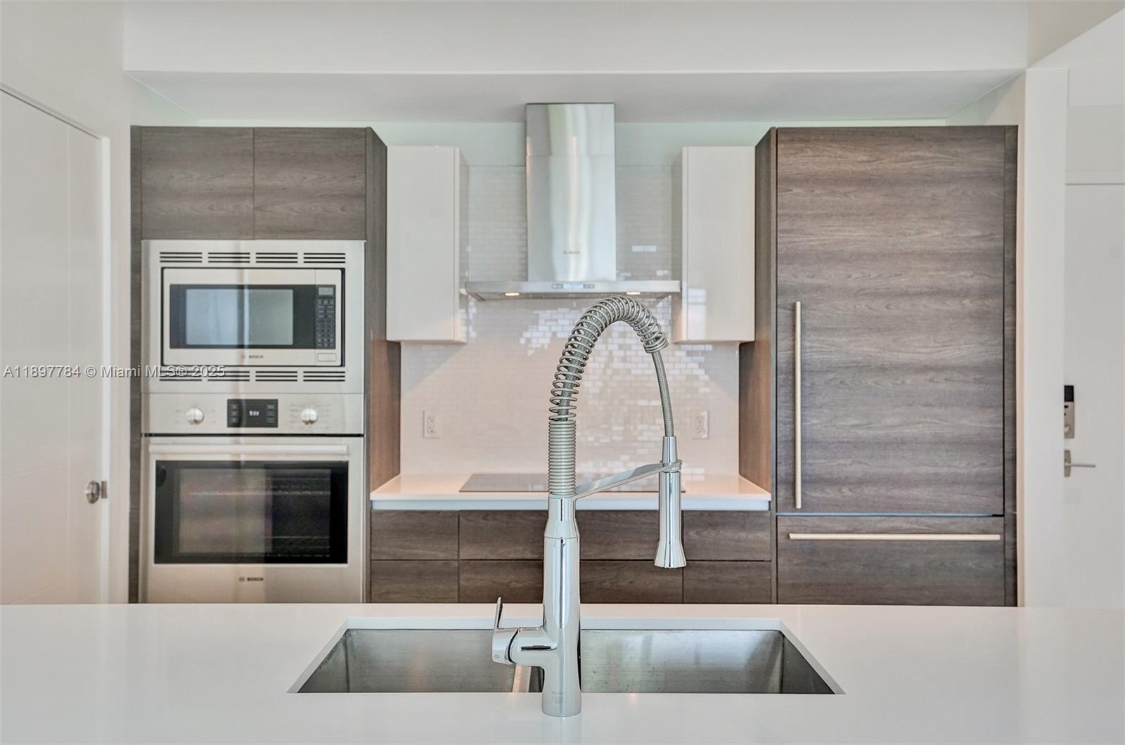 MERRICK MANOR - Residential Lease