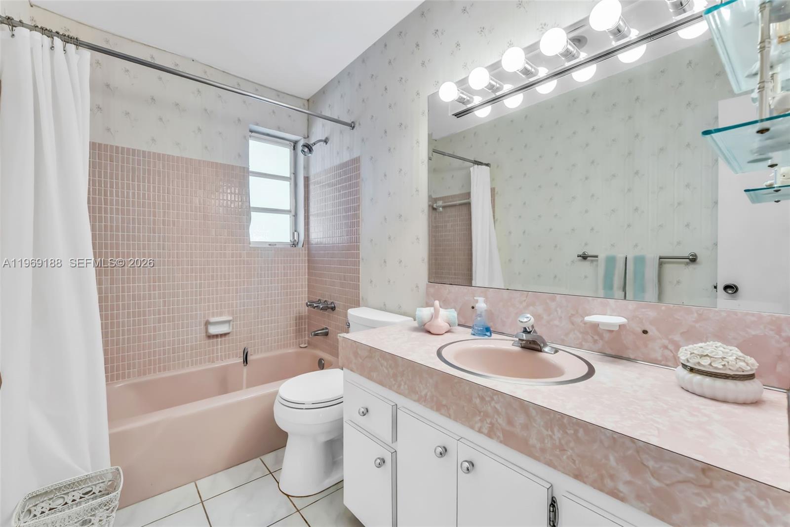 KENDALE SOUTH SEC 1 - Residential