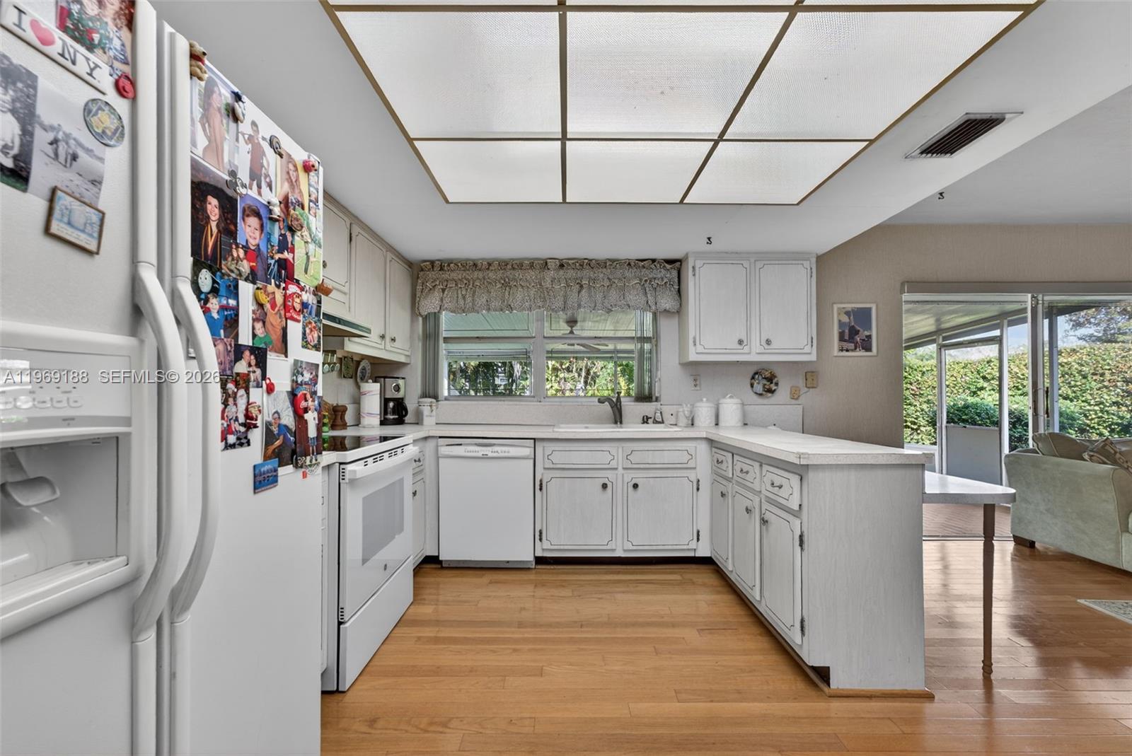 KENDALE SOUTH SEC 1 - Residential