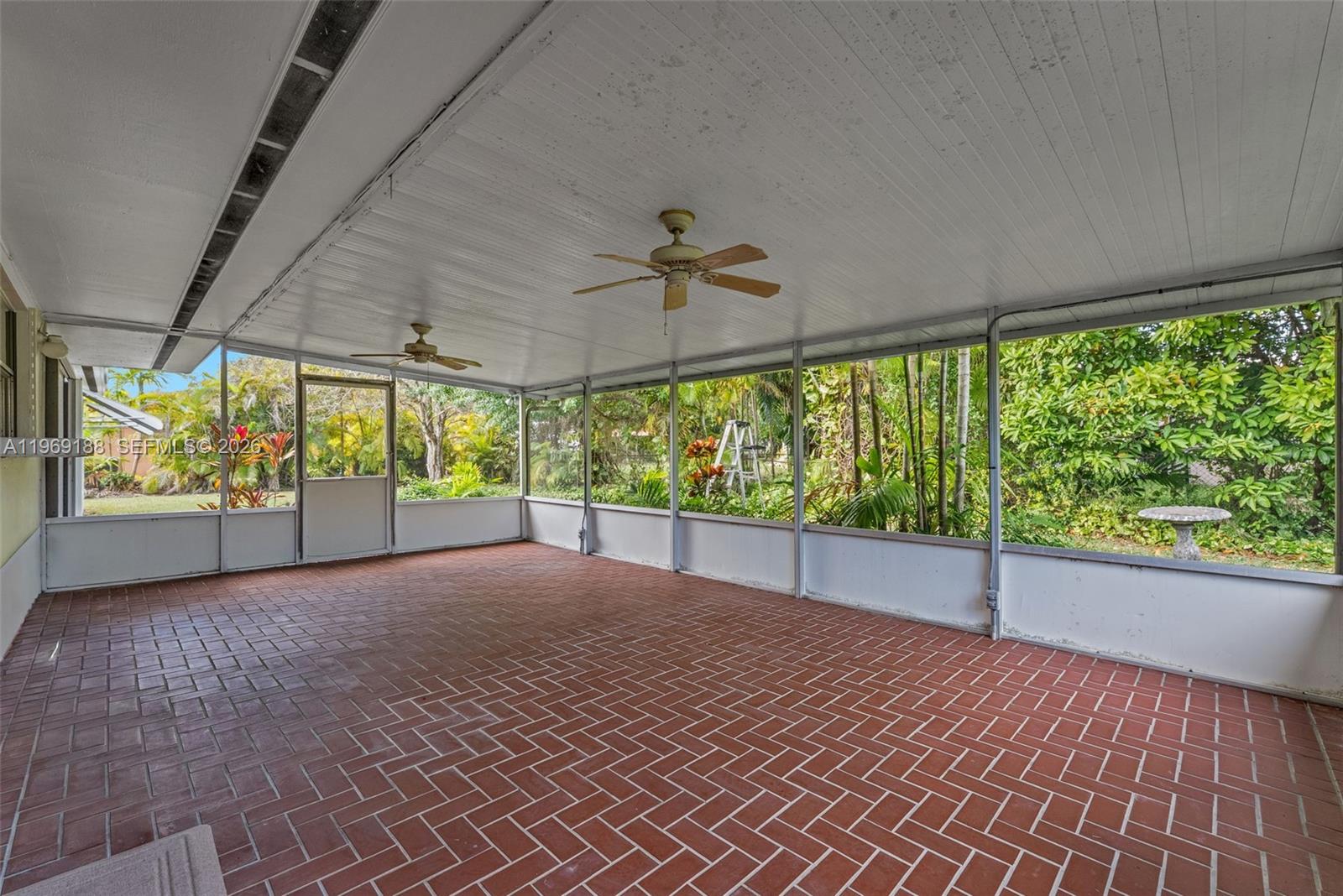 KENDALE SOUTH SEC 1 - Residential