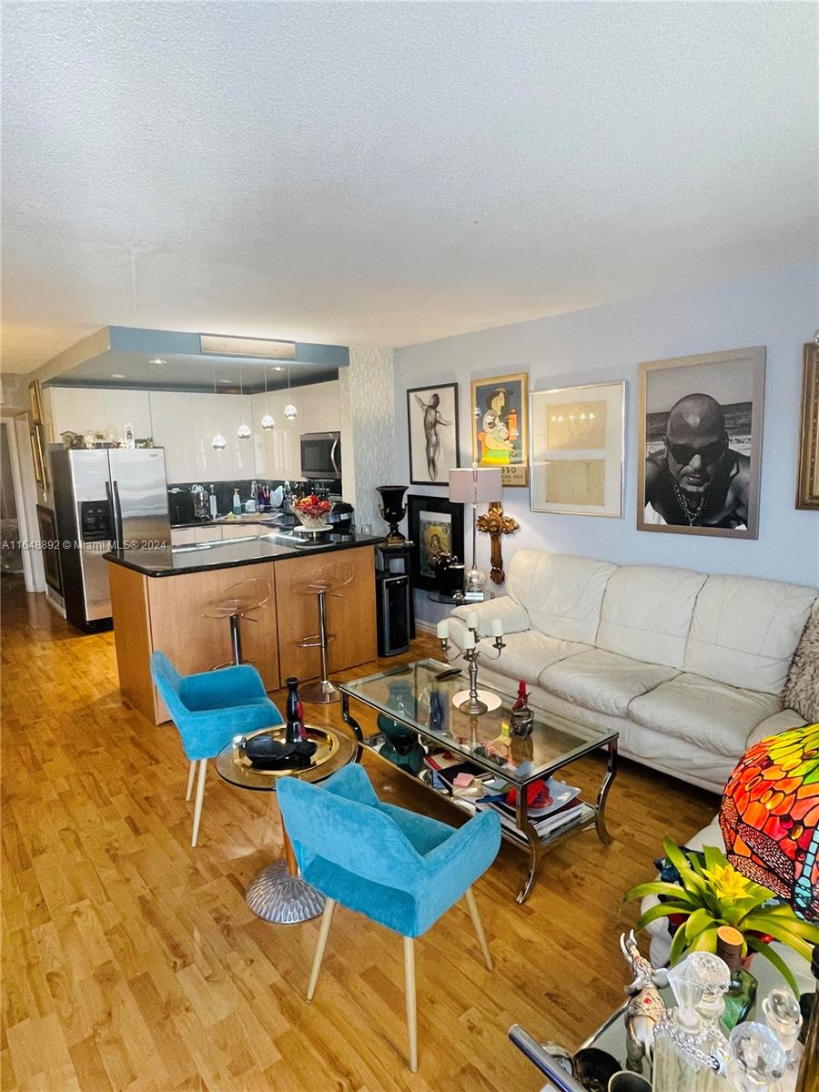 1800 79th St Causeway A304, North Bay Village, Miami-Dade County, Florida - 1 Bedrooms  
1 Bathrooms - 