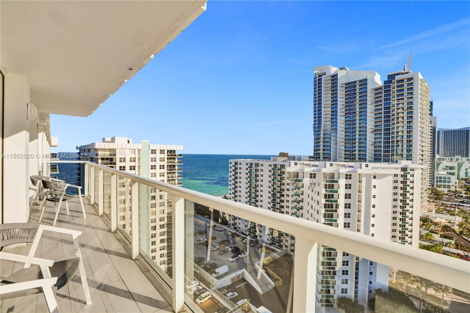 AQUARIUS CONDO - Residential