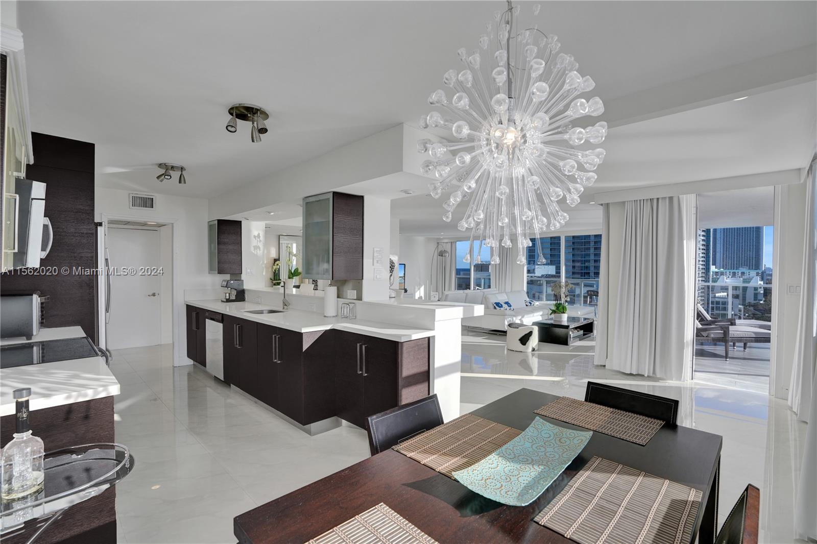 AQUARIUS CONDO - Residential
