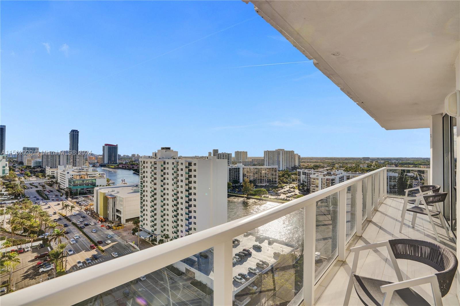 AQUARIUS CONDO - Residential