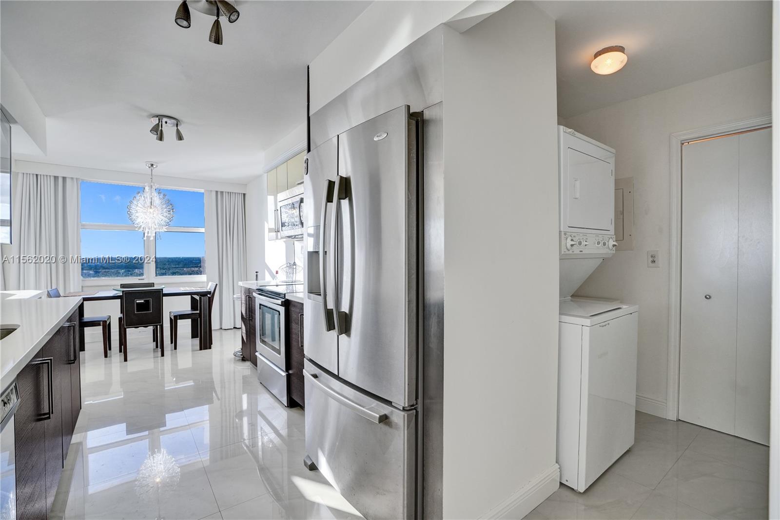 AQUARIUS CONDO - Residential
