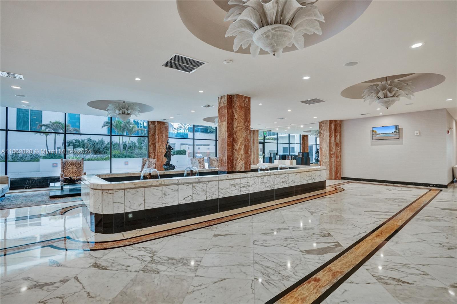 AQUARIUS CONDO - Residential