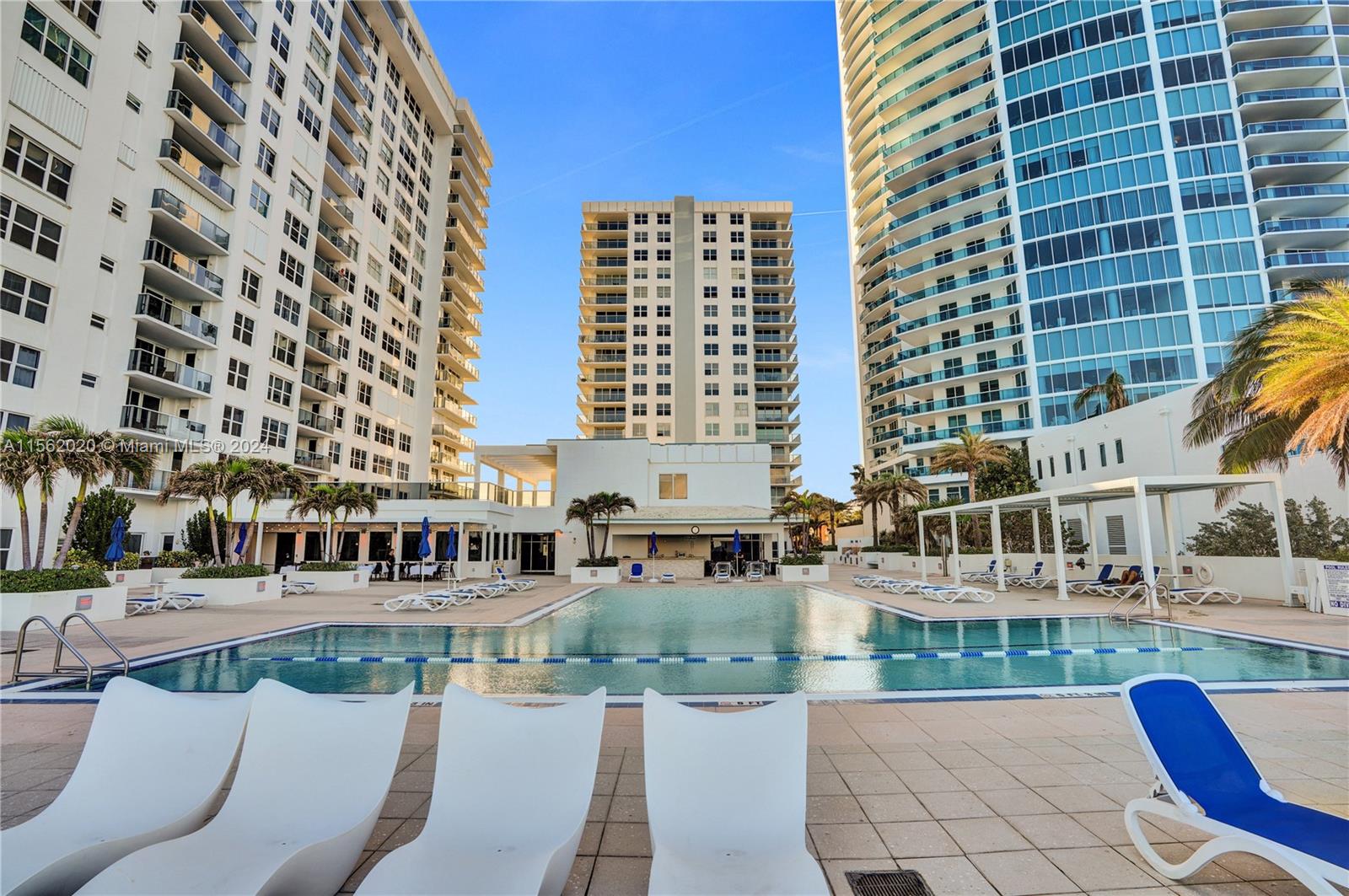 AQUARIUS CONDO - Residential
