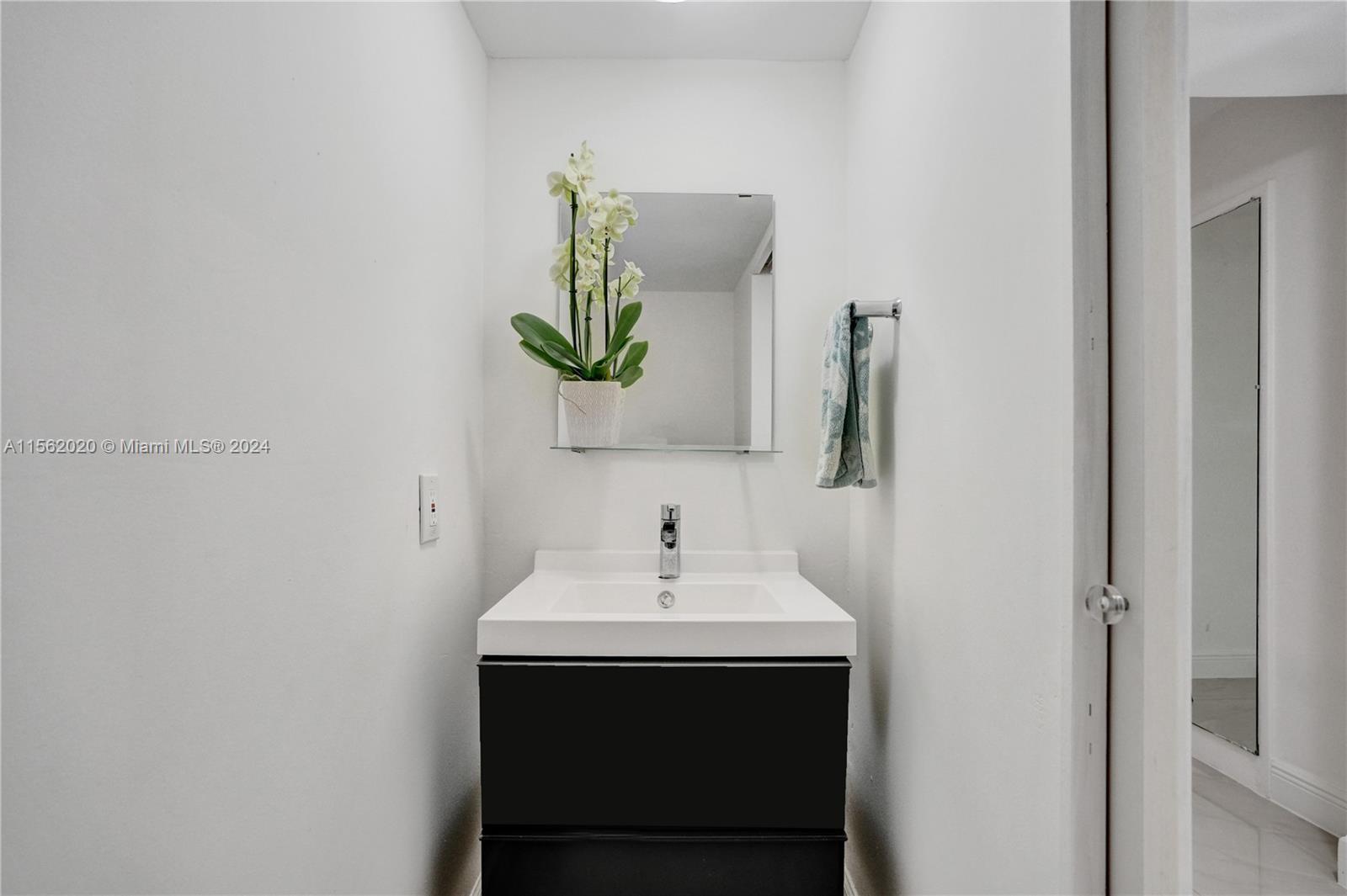 AQUARIUS CONDO - Residential