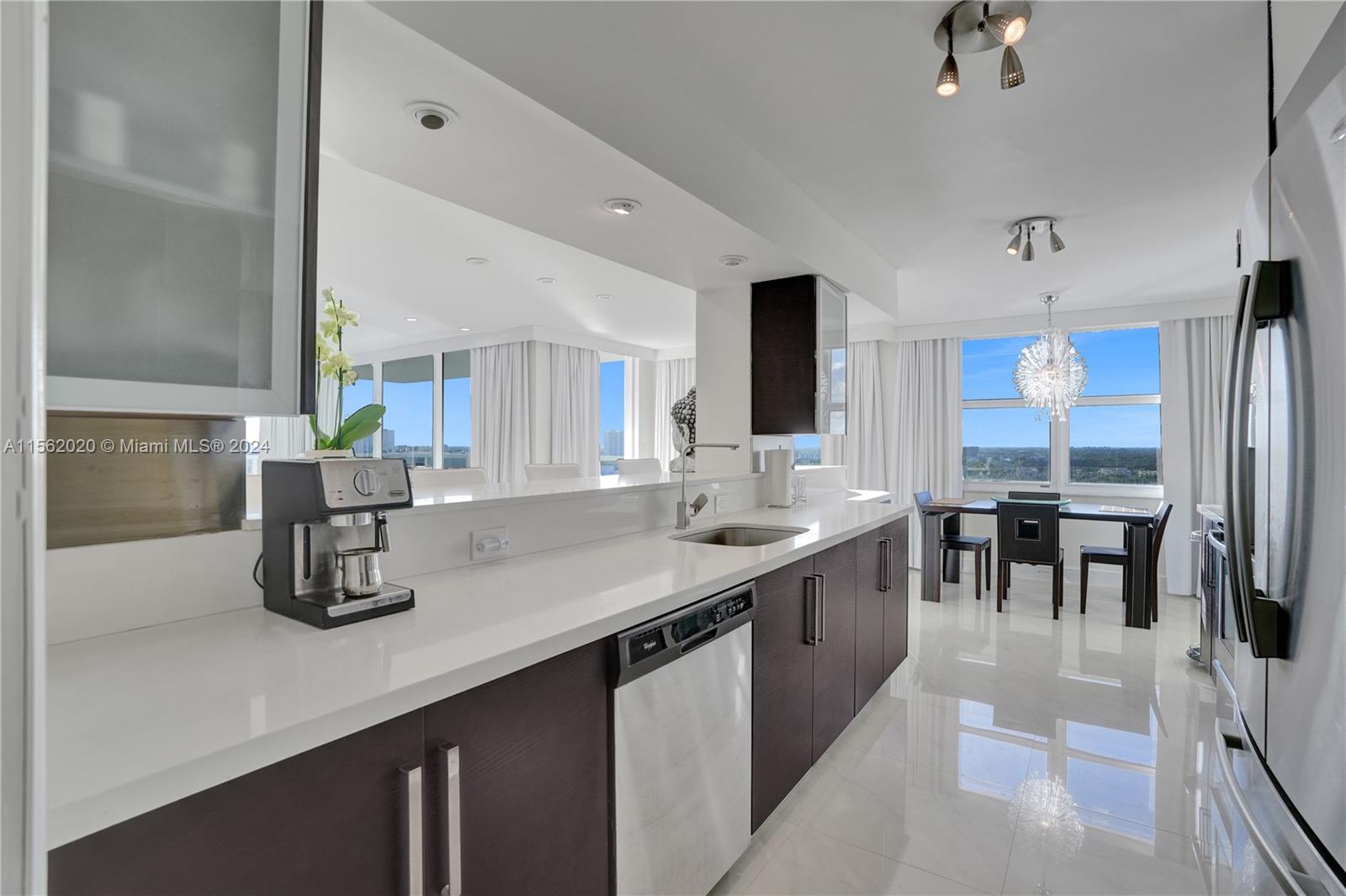 AQUARIUS CONDO - Residential