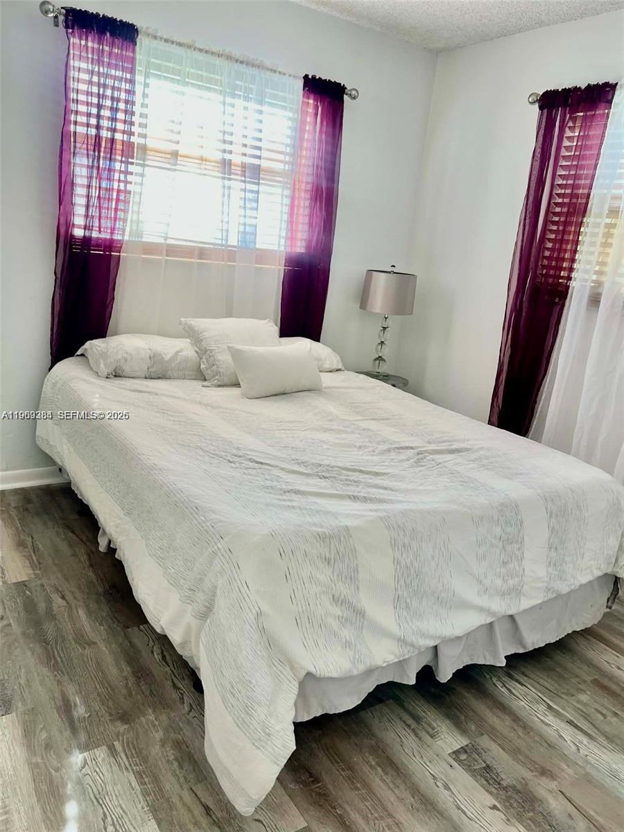 COMMONWEALTH MANOR - Residential