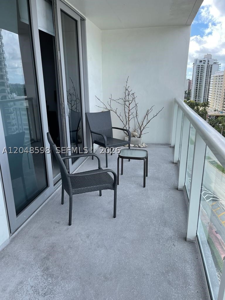 5701 Collins Ave 1411