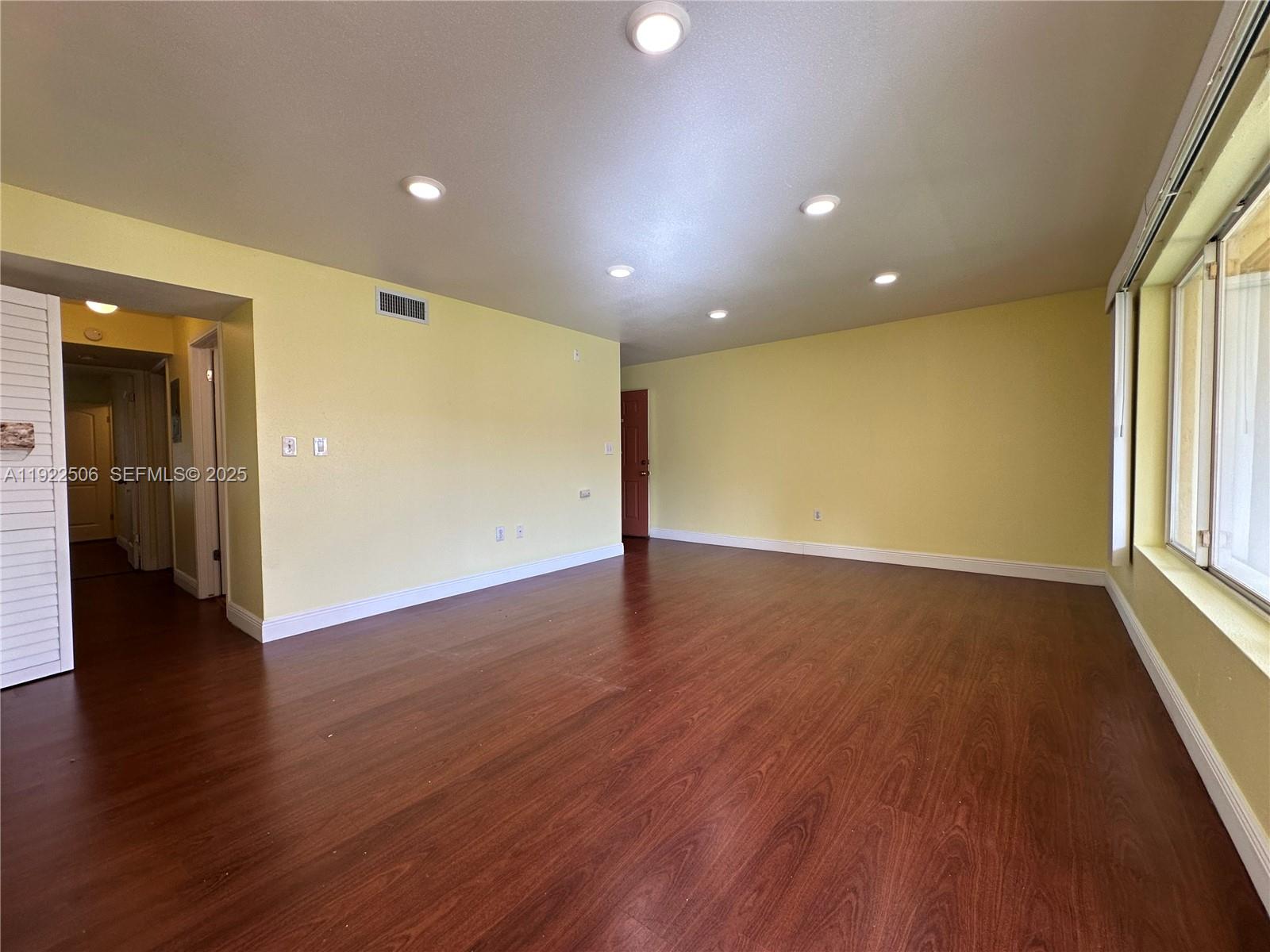 SAILBOAT POINTE CONDO - Residential Lease