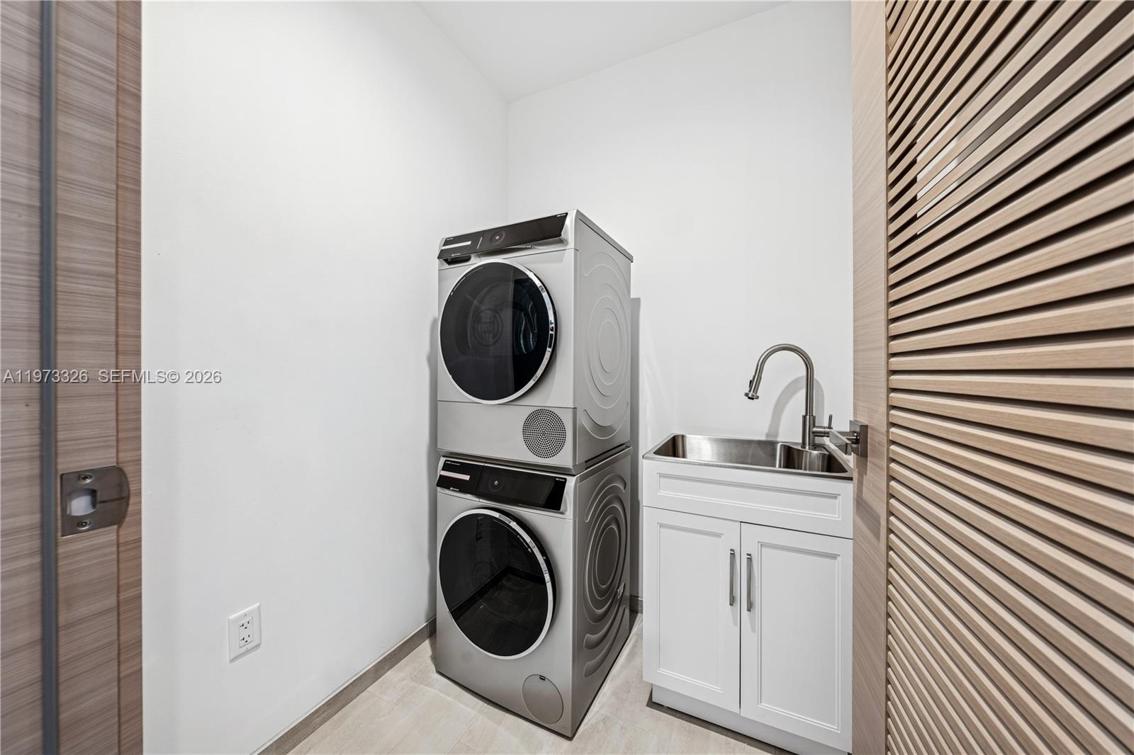 BAY HARBOR ISLAND - Residential Lease