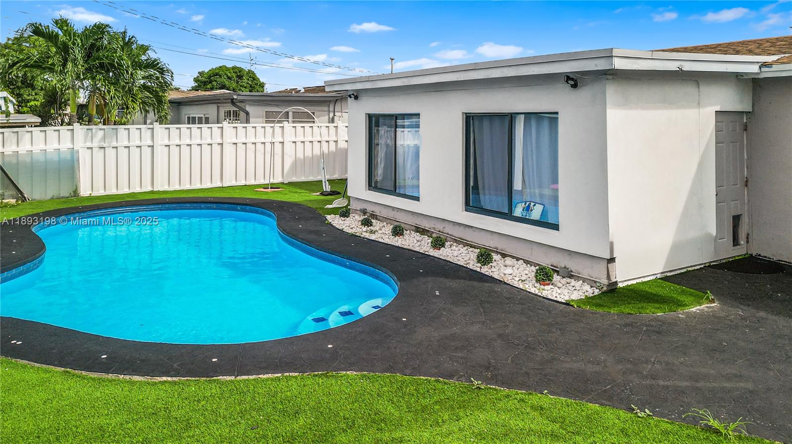 SUNRISE GOLF VILLAGE SEC - Residential