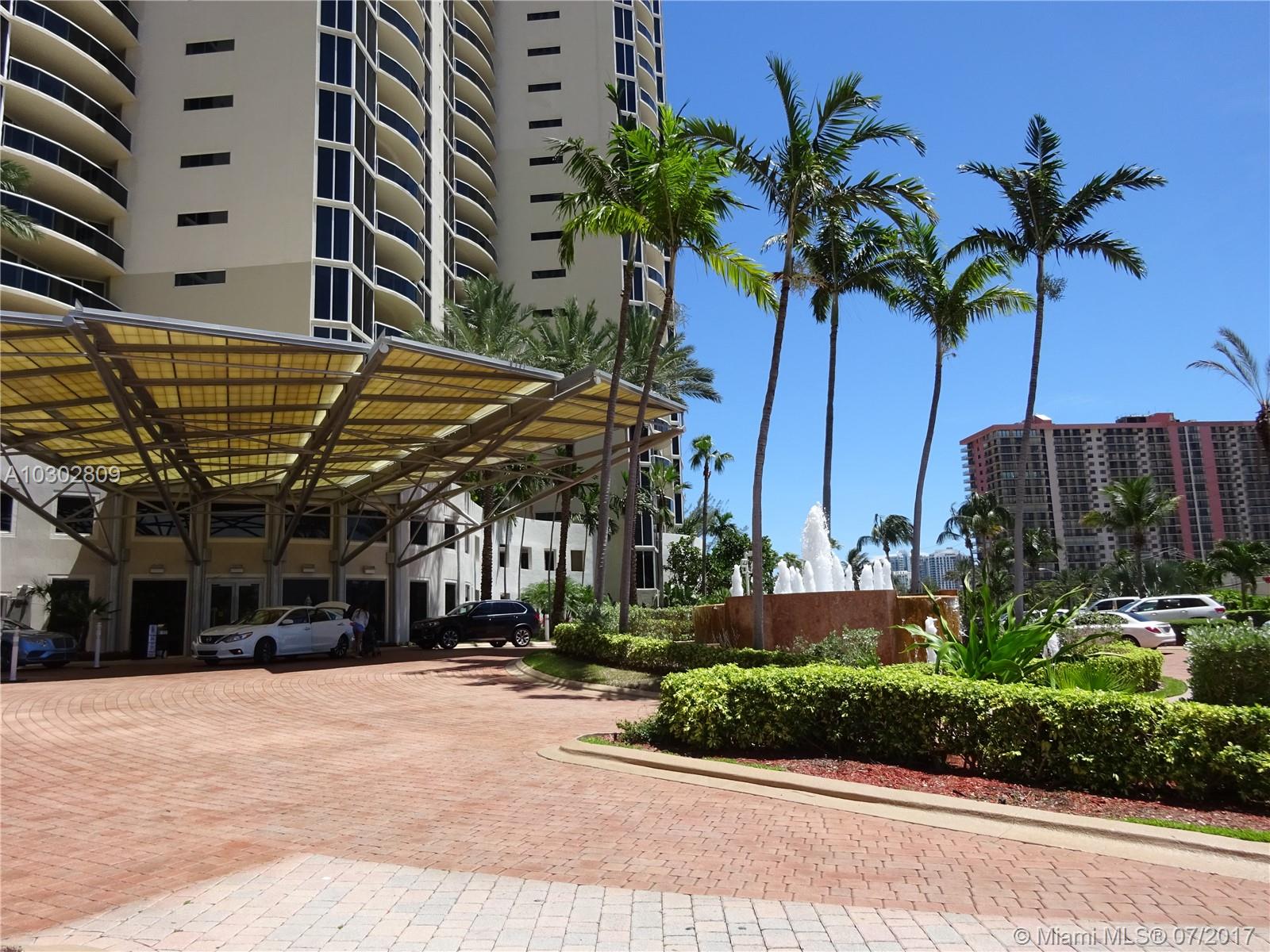 THE PINNACLE CONDO - Residential Lease