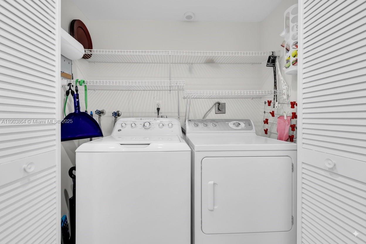 NO 5 PALM-AIRE COUNTRY CL - Residential