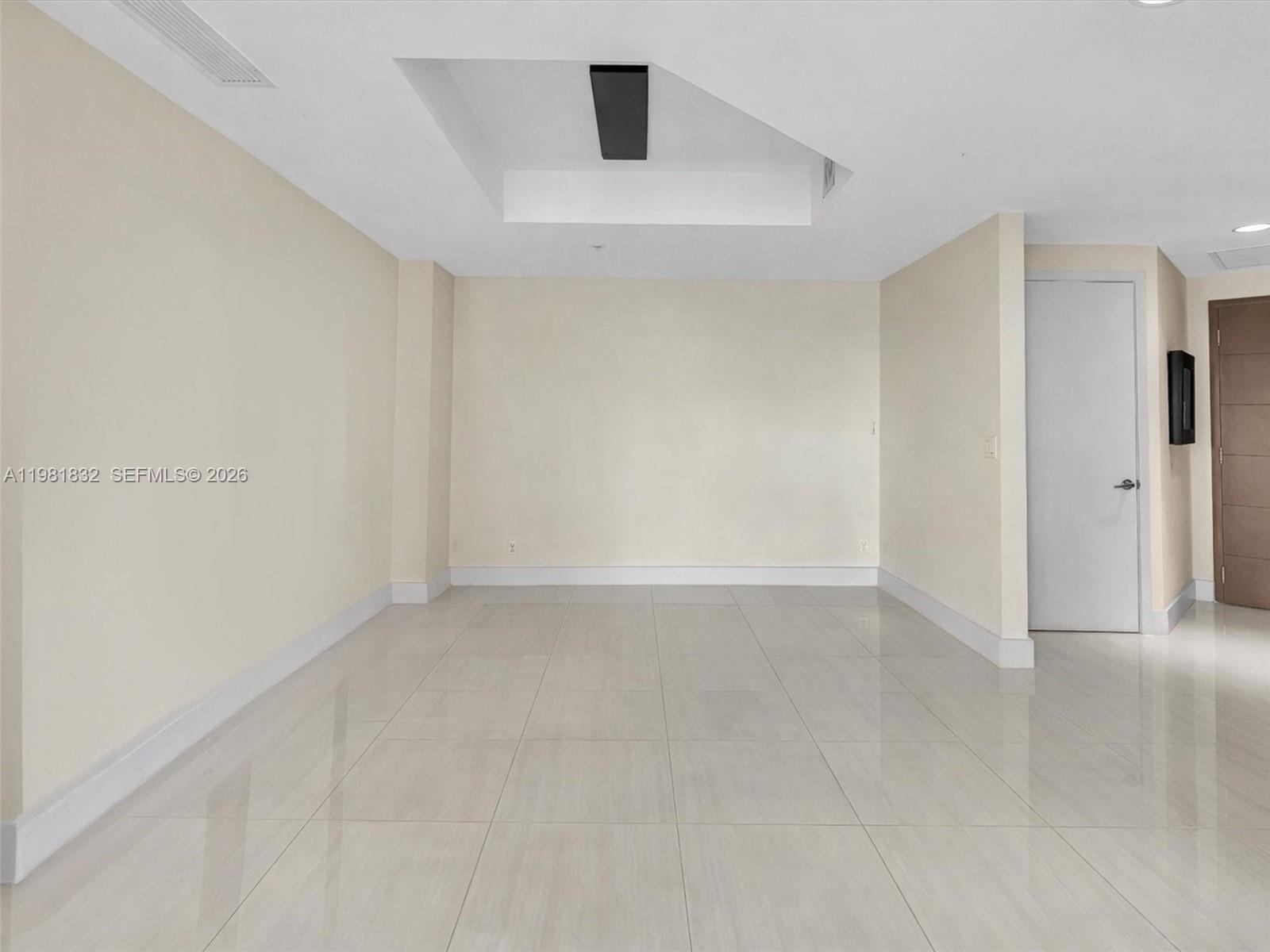 MARINA PALMS RESIDENCES N - Residential Lease
