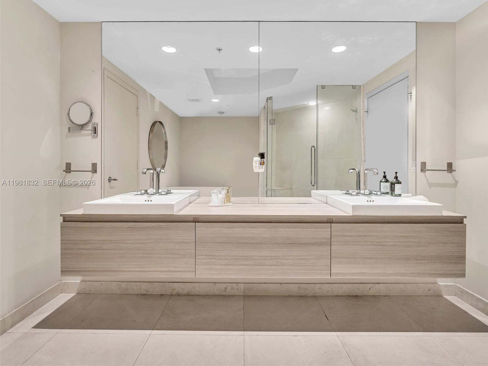 MARINA PALMS RESIDENCES N - Residential Lease