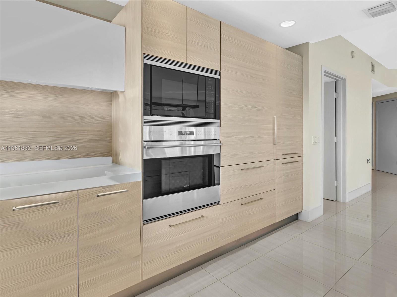 MARINA PALMS RESIDENCES N - Residential Lease