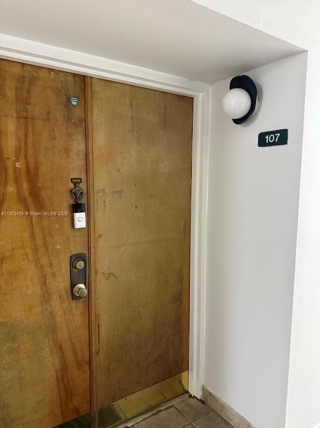 INTERNATIONAL PARK CONDO - Residential Lease