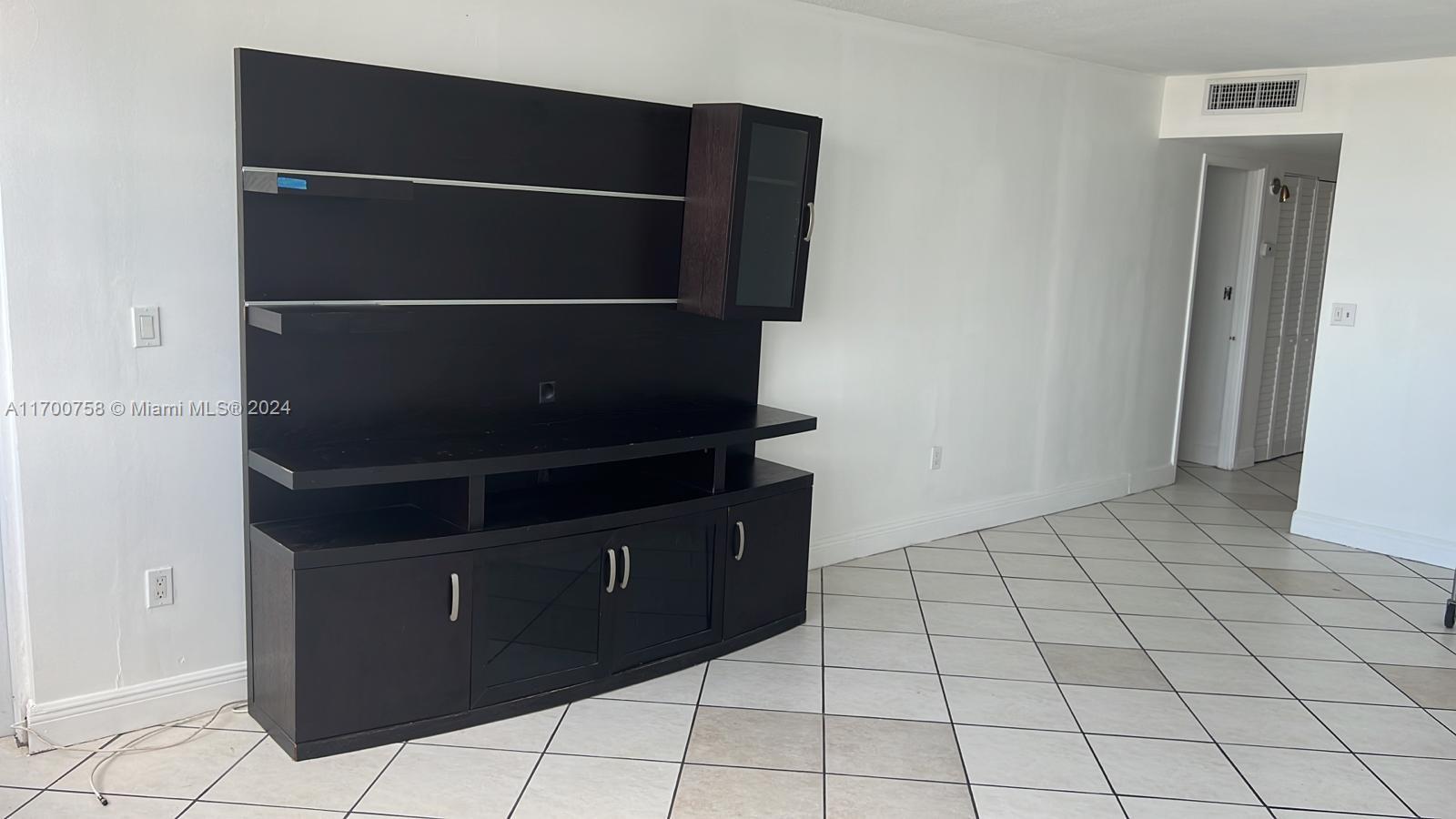 BUCKLEY TOWERS CONDO - EA - Residential