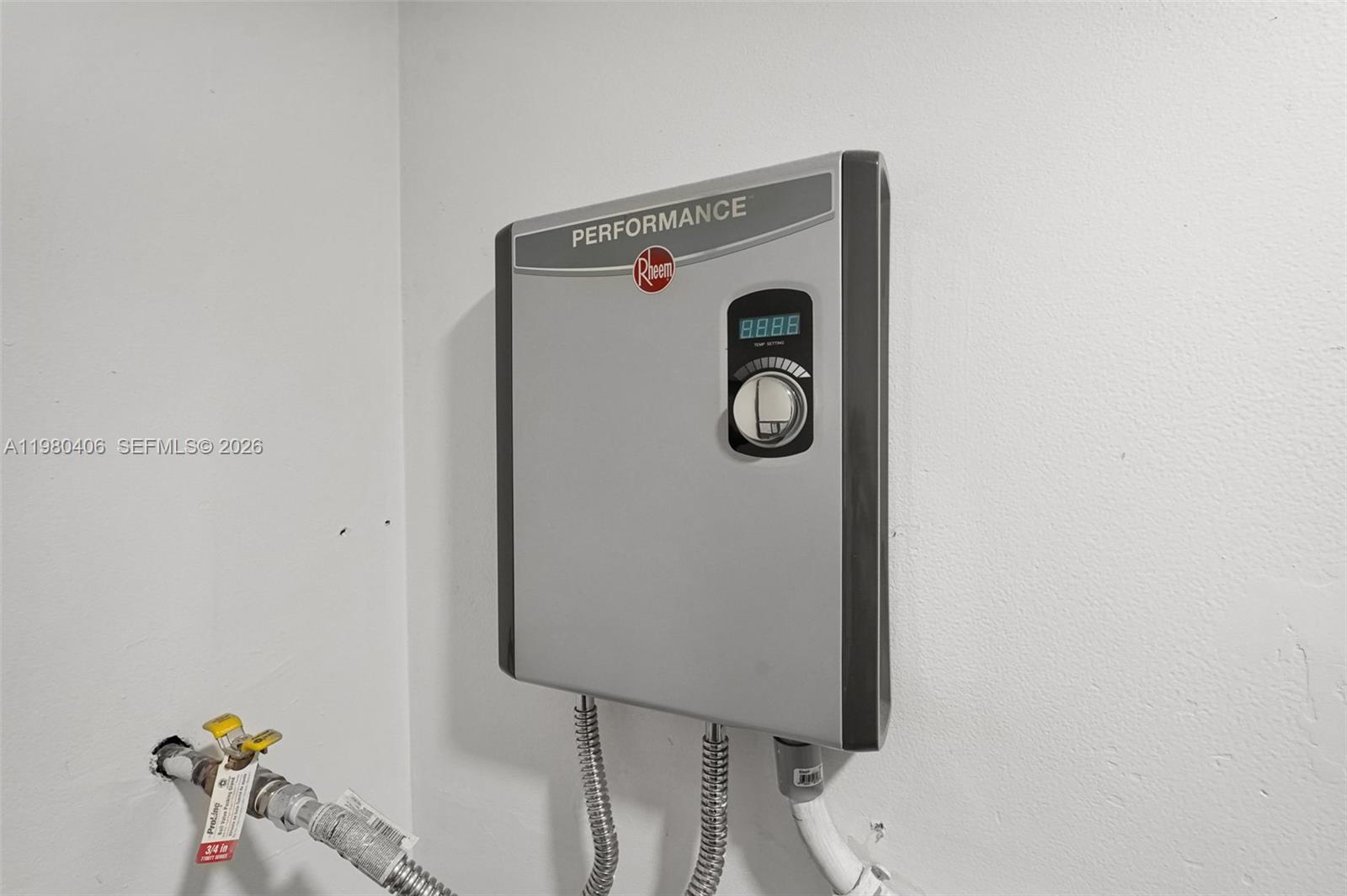 SOUTHLAND PINES - Residential