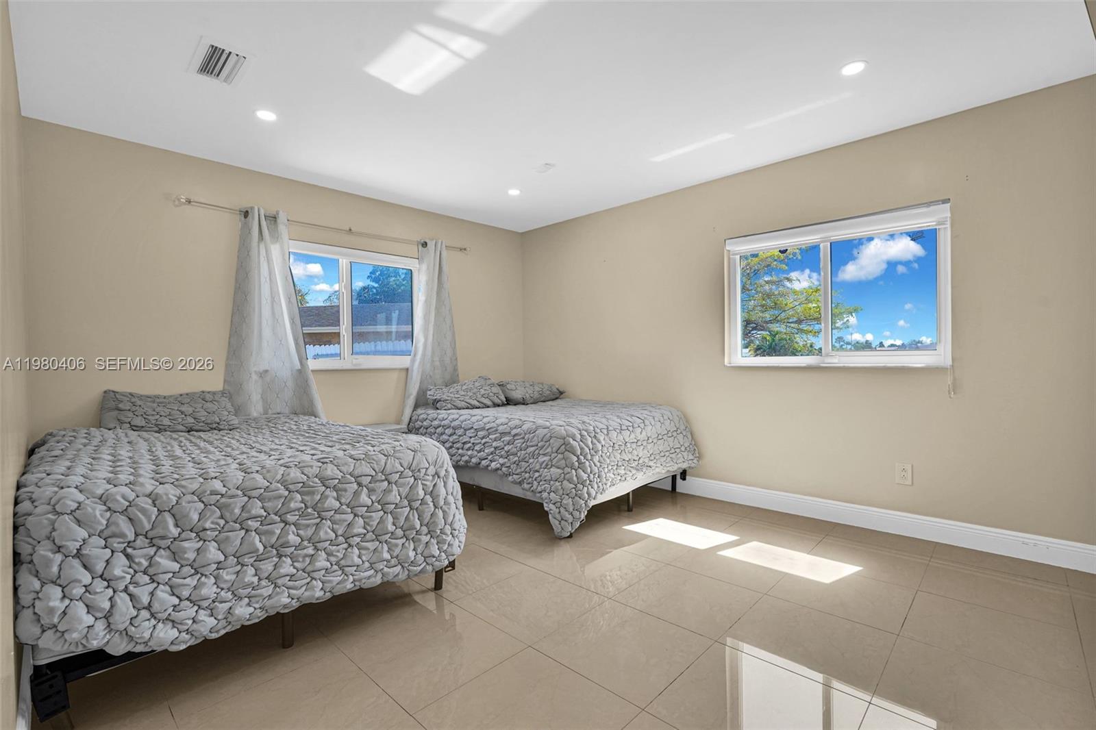 SOUTHLAND PINES - Residential