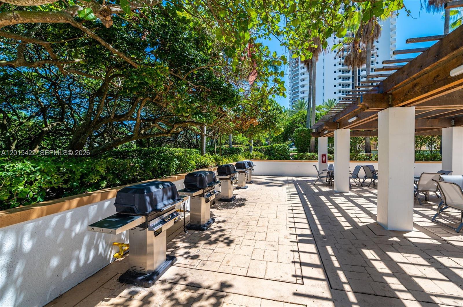 NORTH TOWER AT THE POINT - Residential