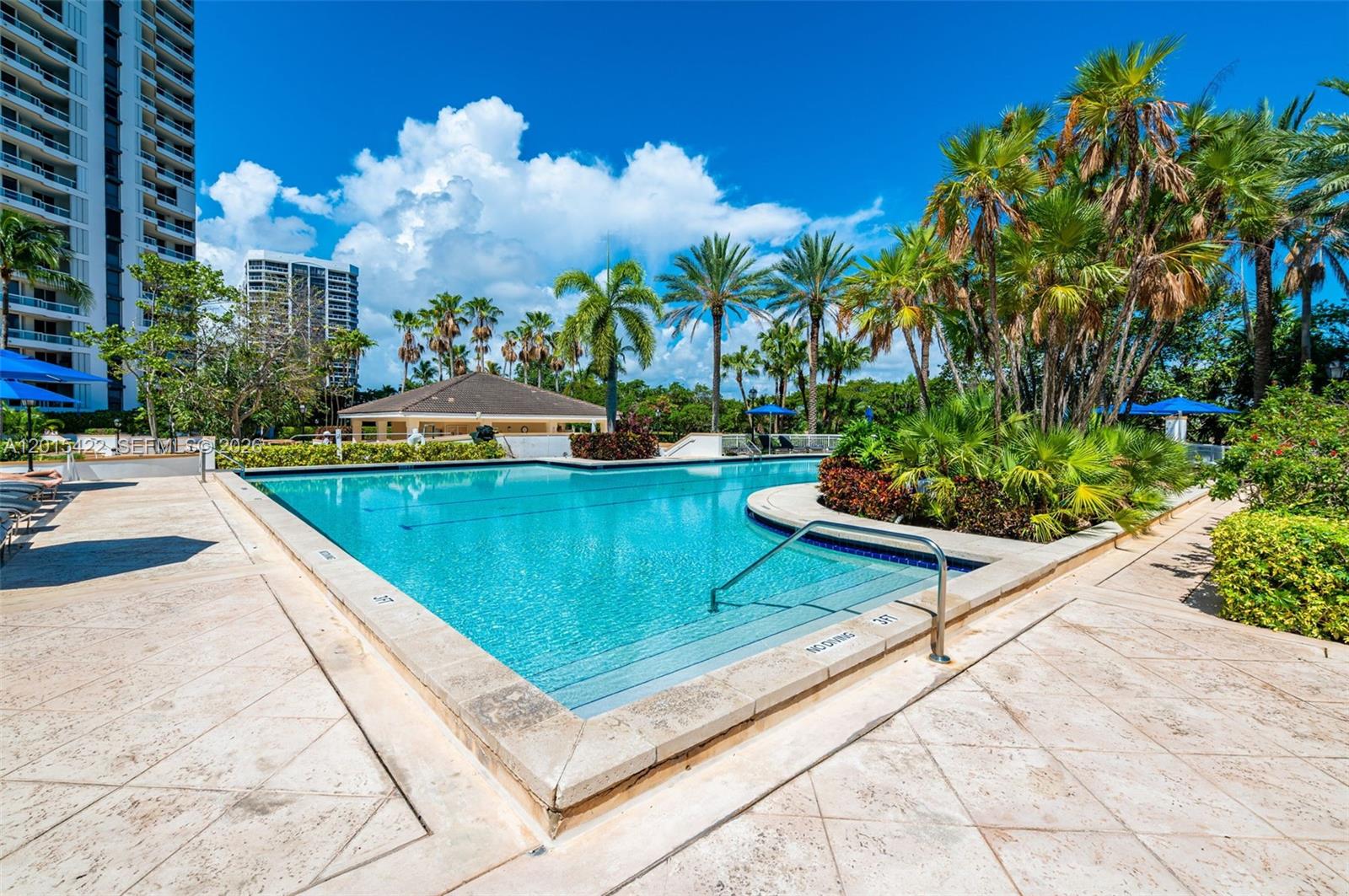 NORTH TOWER AT THE POINT - Residential