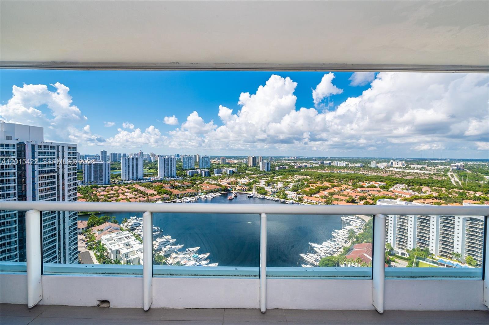 NORTH TOWER AT THE POINT - Residential