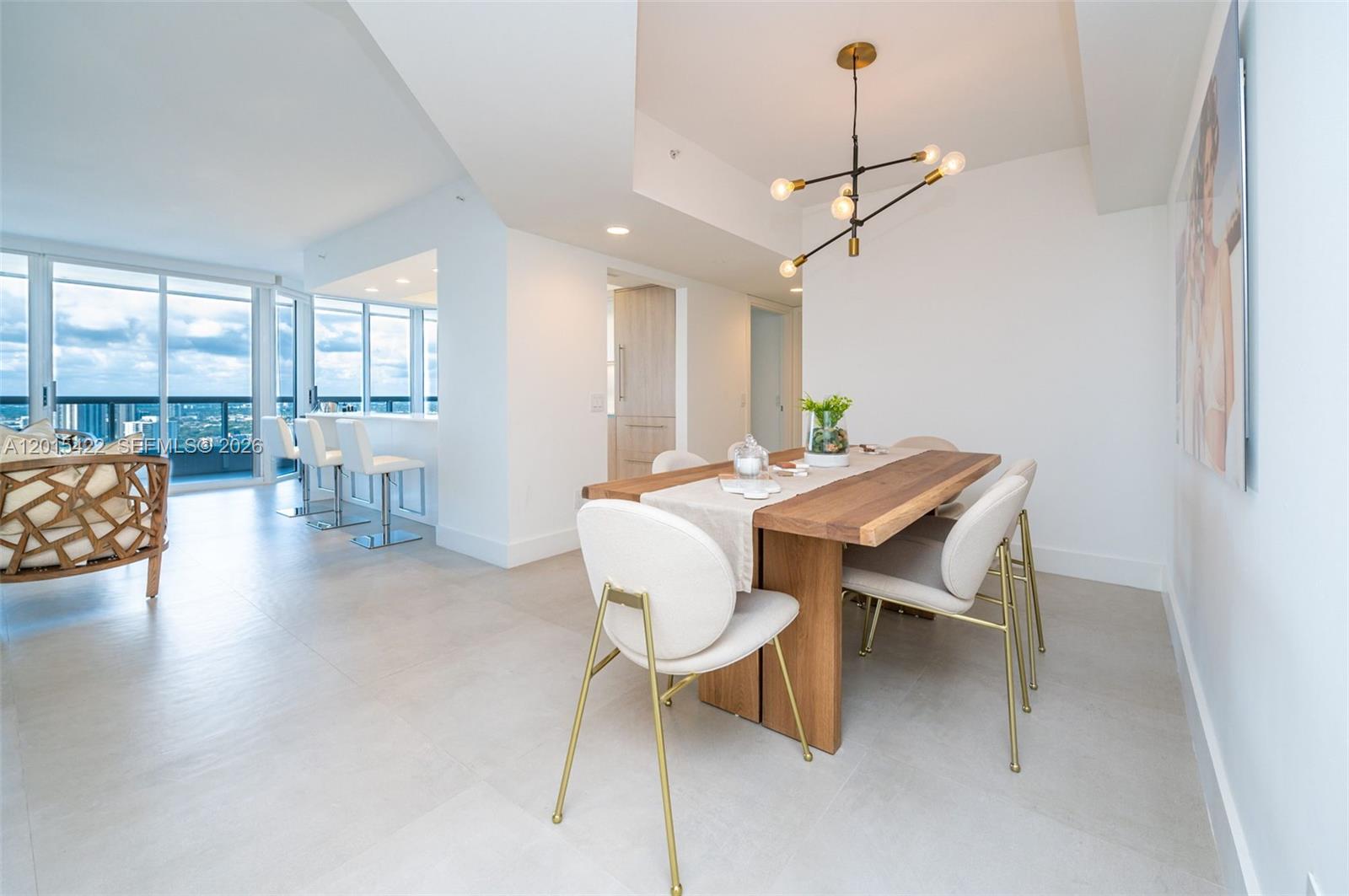 NORTH TOWER AT THE POINT - Residential