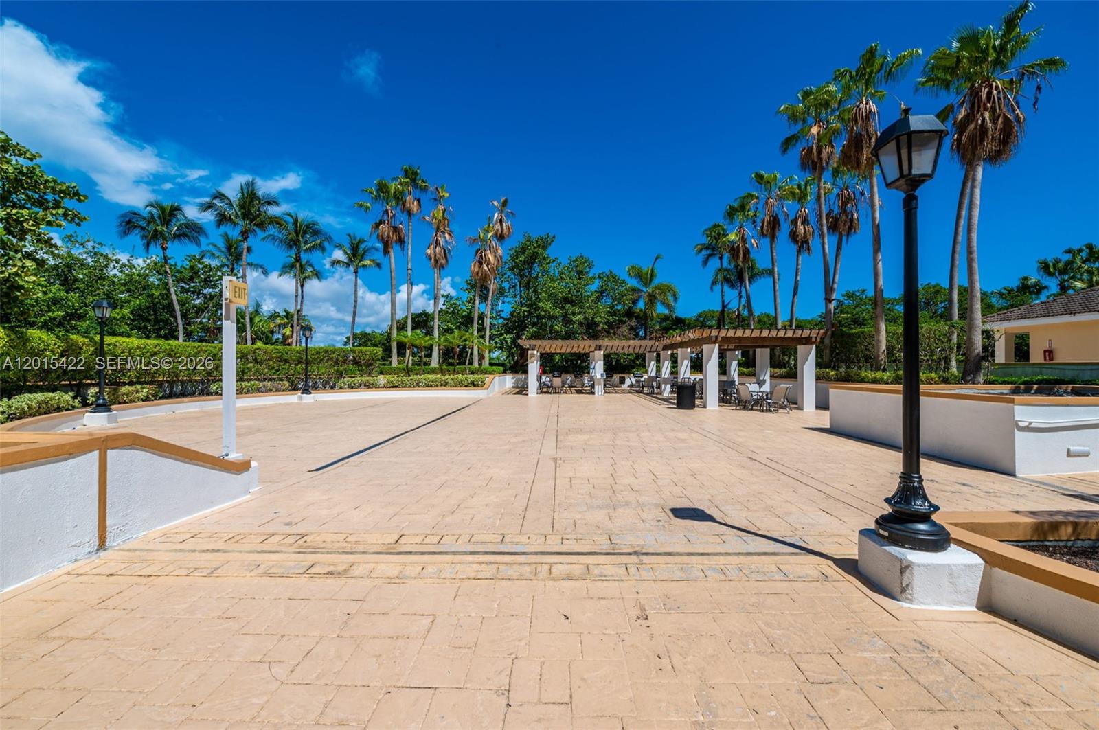 NORTH TOWER AT THE POINT - Residential
