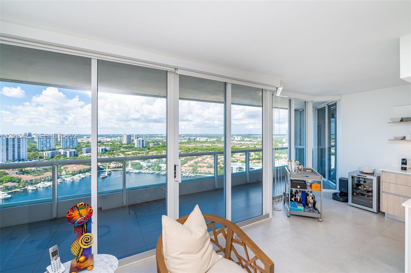 NORTH TOWER AT THE POINT - Residential