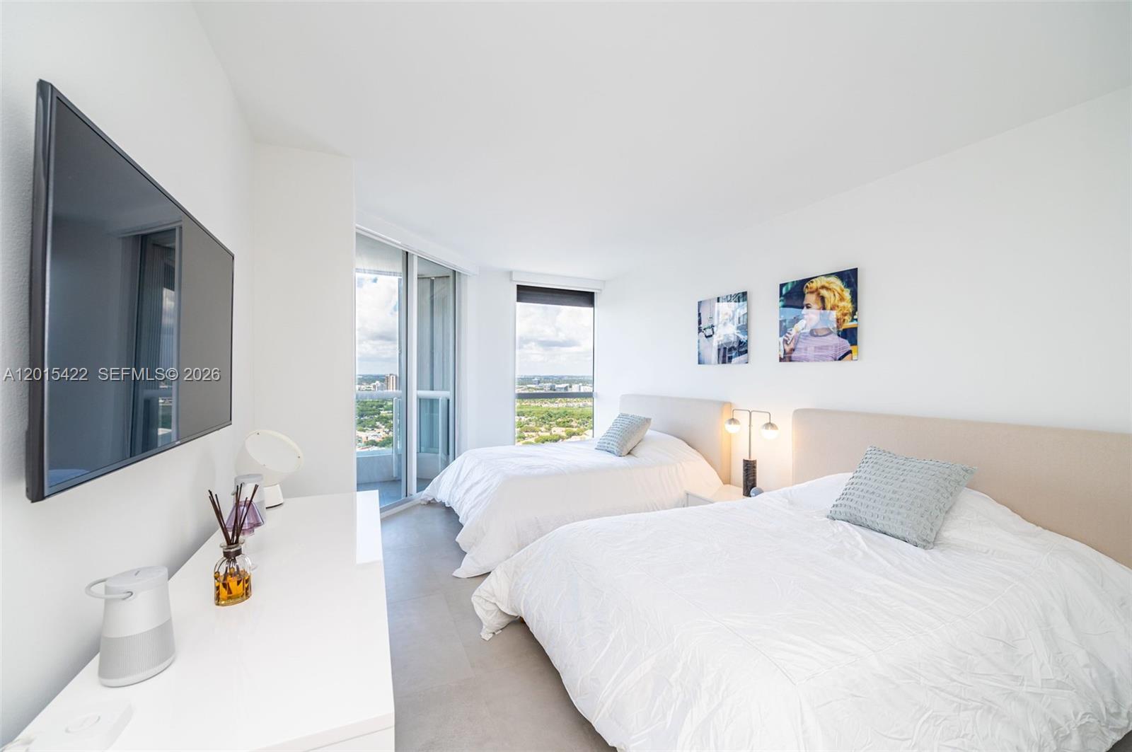 NORTH TOWER AT THE POINT - Residential
