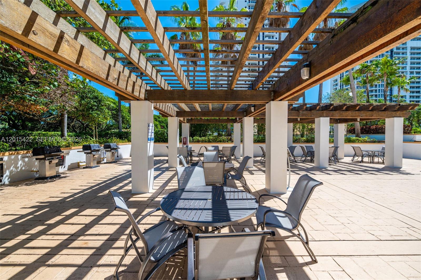 NORTH TOWER AT THE POINT - Residential