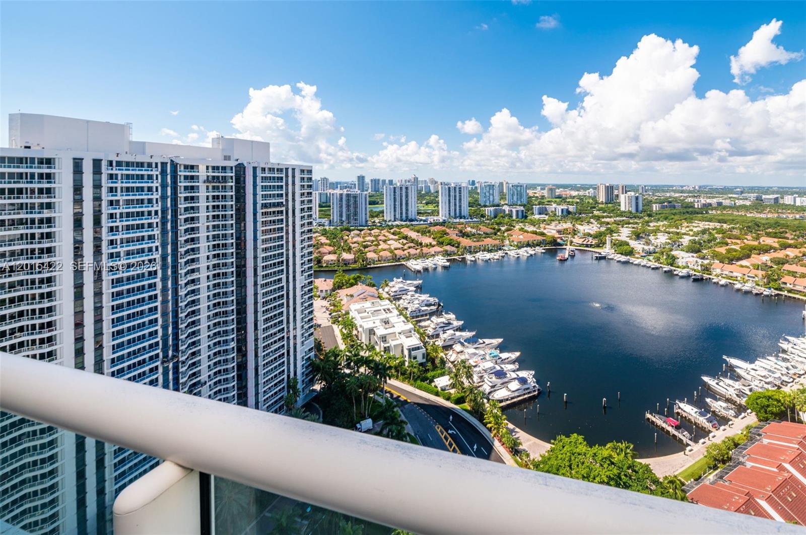 NORTH TOWER AT THE POINT - Residential