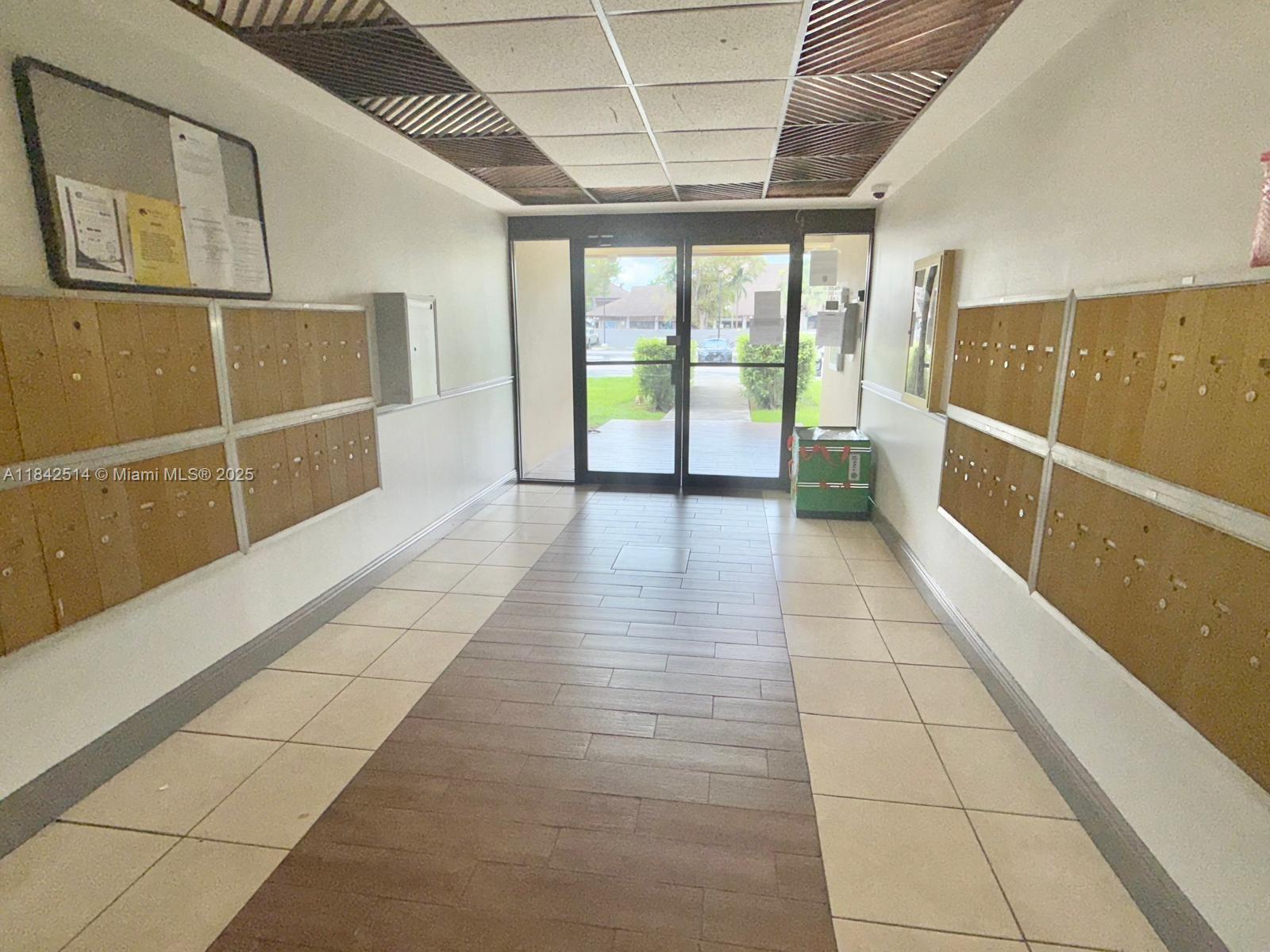 10431 N Kendall Dr D206