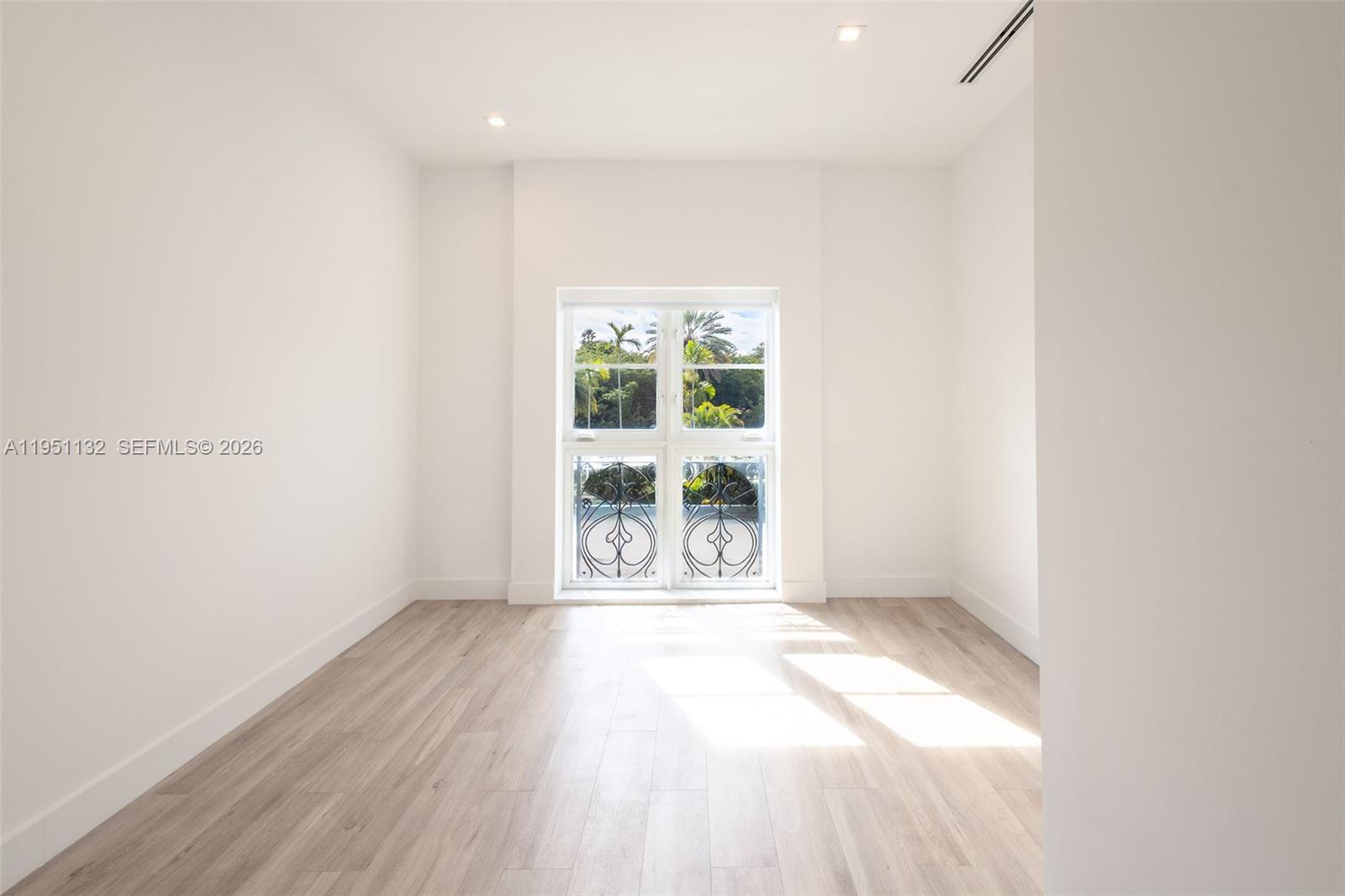 CORAL GABLES CRAFTS SEC - Residential