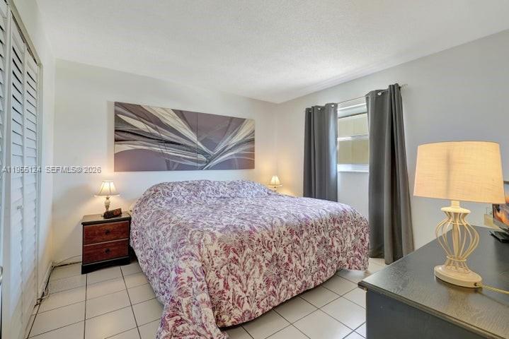 WARRENTON HOUSE CONDO - Residential