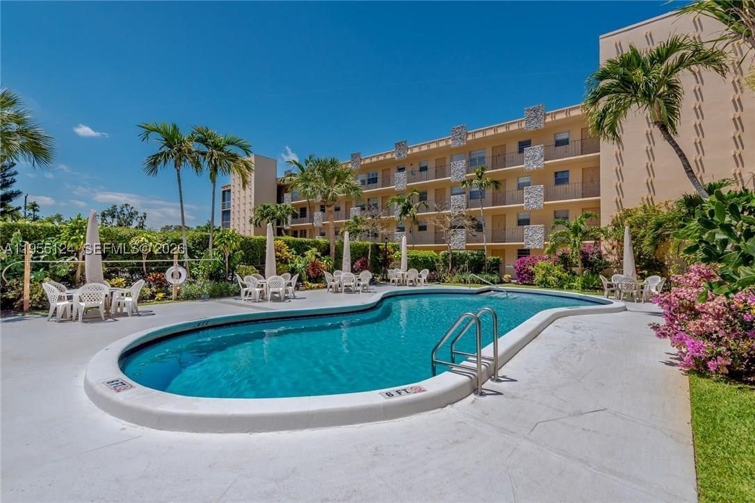 2145 Pierce St 326, Hollywood FL 33020