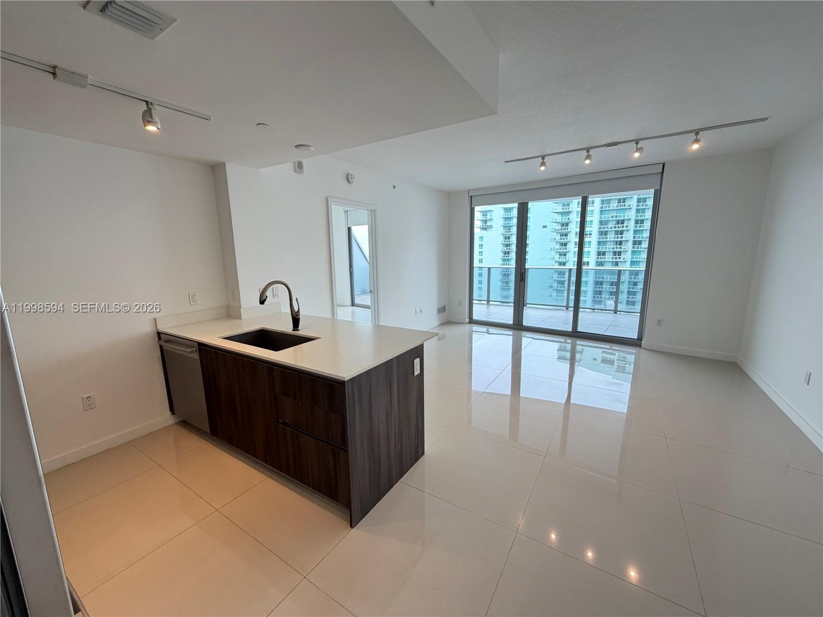 ARIA ON THE BAY CONDO - Residential Lease