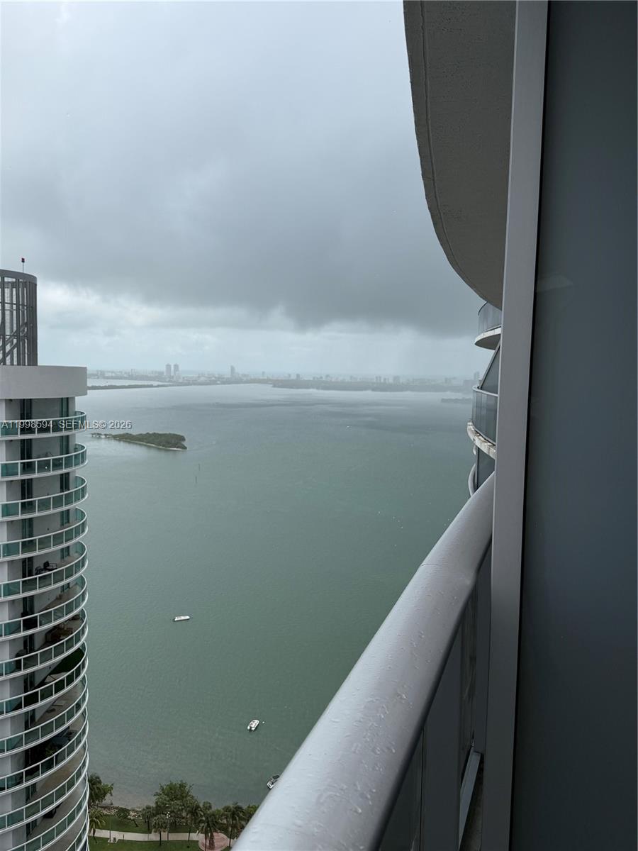 ARIA ON THE BAY CONDO - Residential Lease